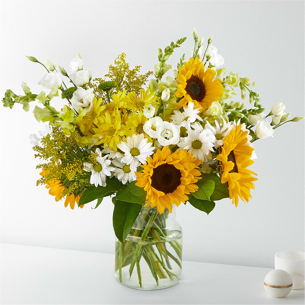 Hello Sunshine Bouquet – Rosehaus Floral, Suamico WI
