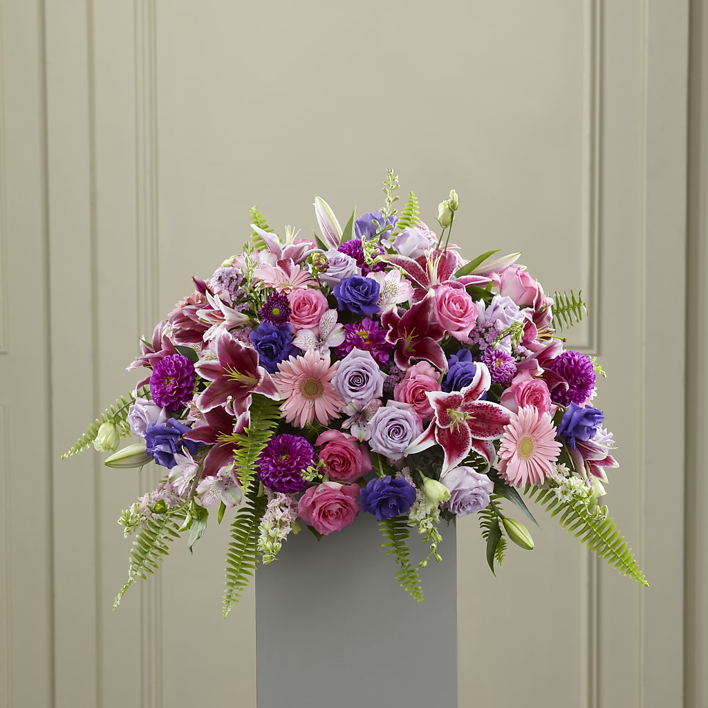 Fare Thee Well Pedestal – Rosehaus Floral, Suamico WI