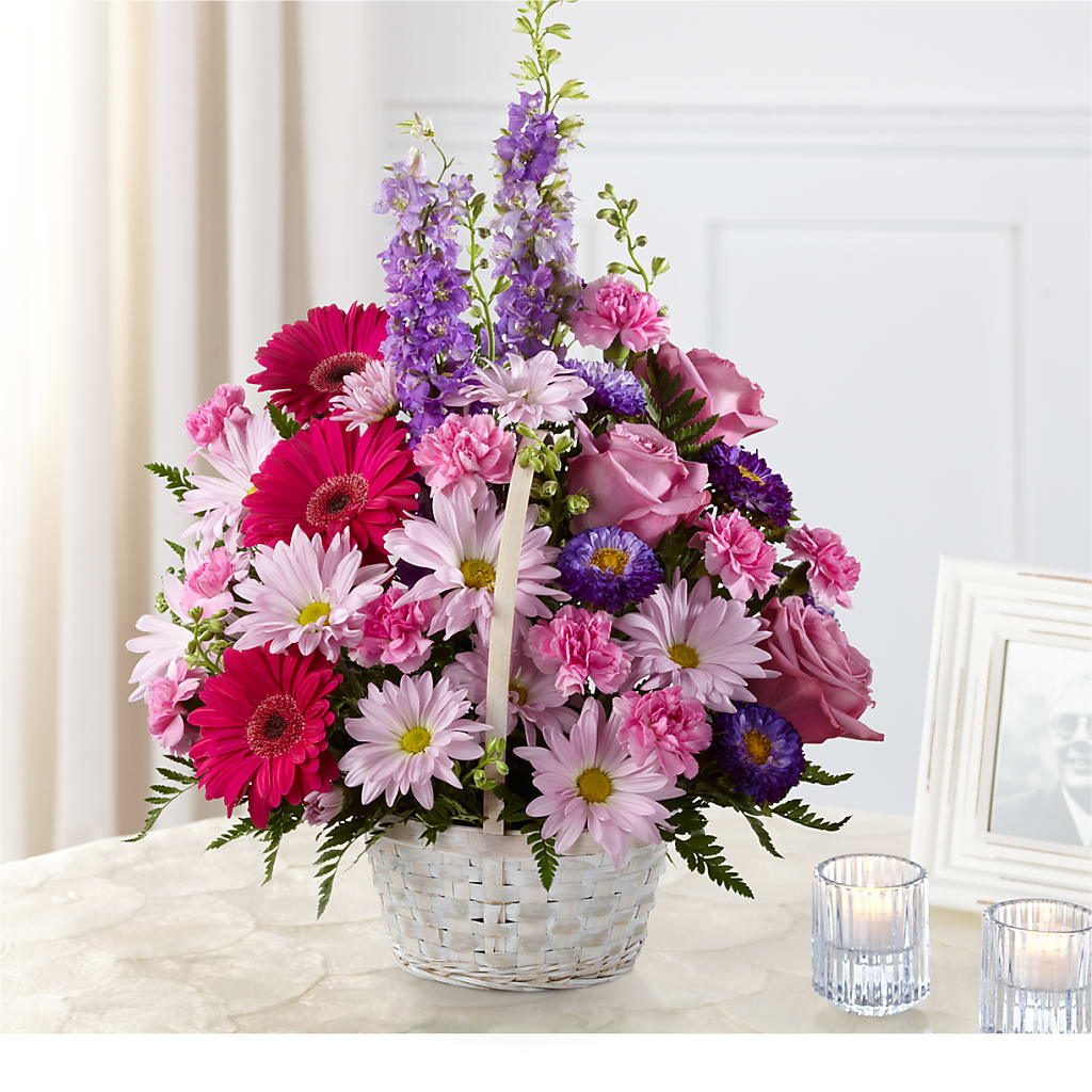 Pastel Peace Basket – Rosehaus Floral, Suamico WI