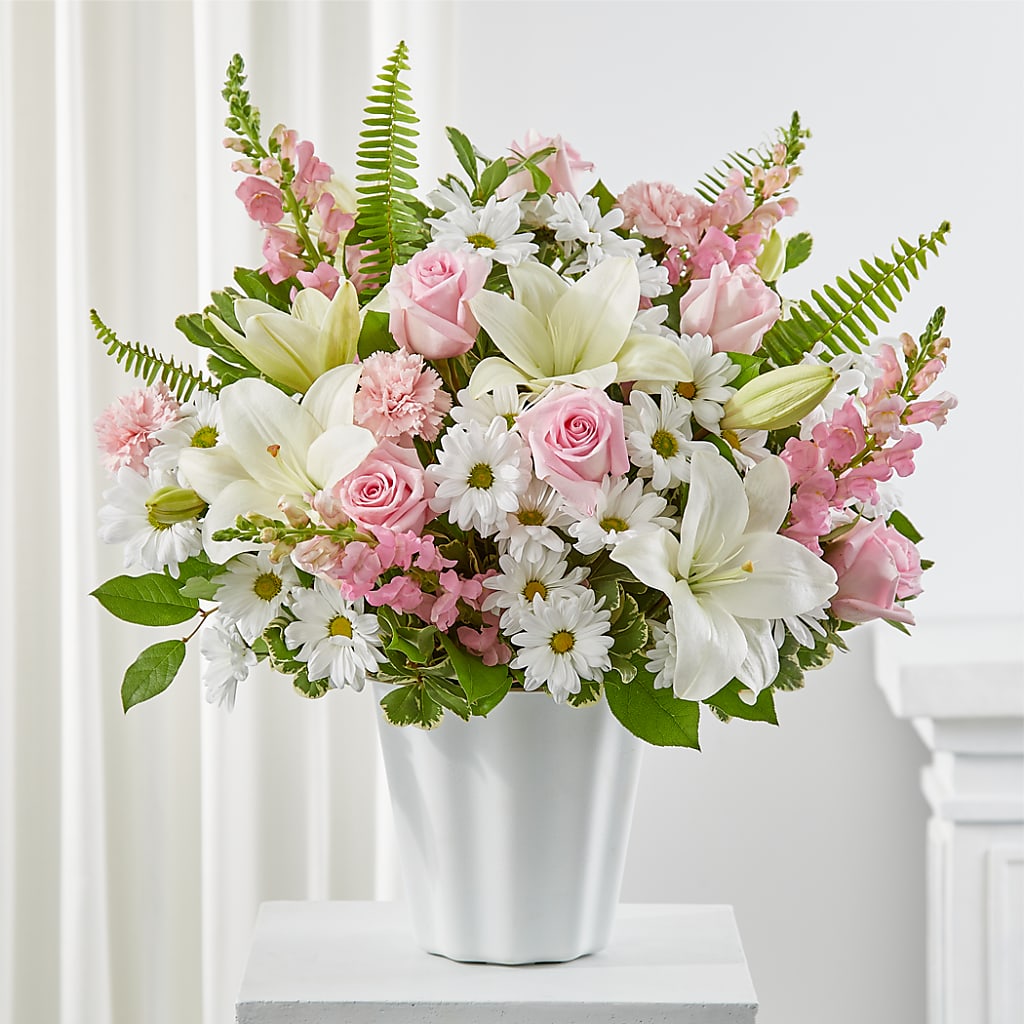 Soft Touch Tabletop Basket – Rosehaus Floral, Suamico WI