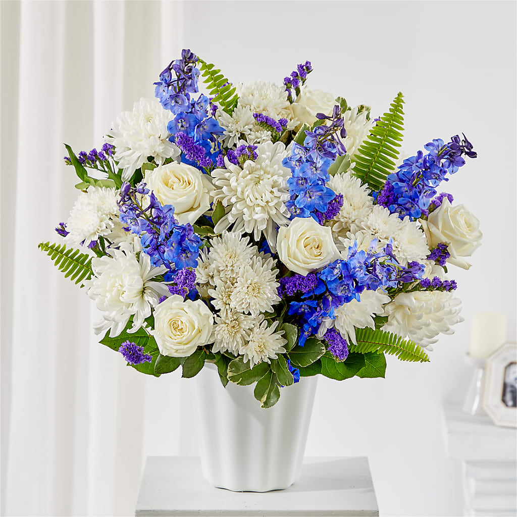 Hold Dear Tabletop Basket – Rosehaus Floral, Suamico WI