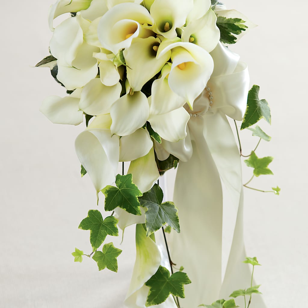 White Chapel Bouquet – Rosehaus Floral, Suamico WI