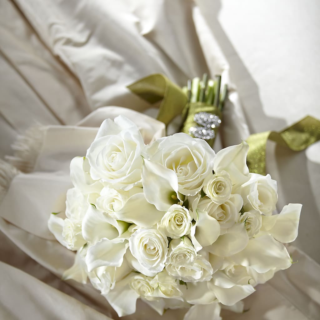 Serene Highness Bouquet – Rosehaus Floral, Suamico WI