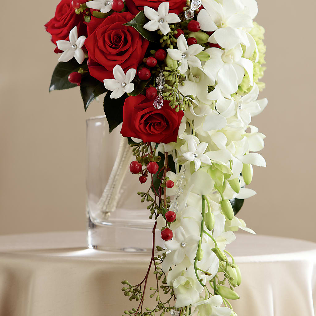 Here Comes the Bride Bouquet – Rosehaus Floral, Suamico WI
