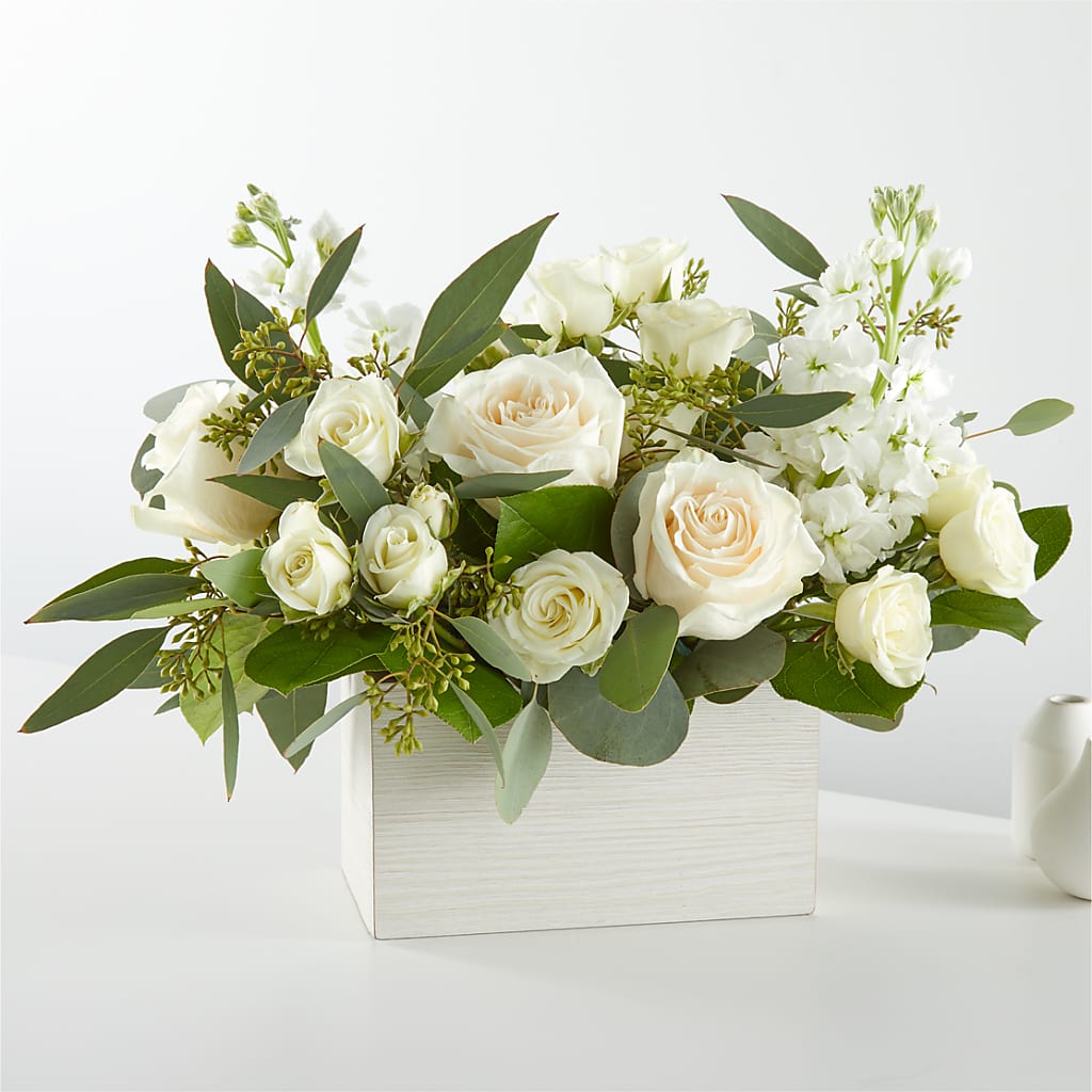 Fresh Linen Box Bouquet –  Rosehaus Floral, Suamico WI
