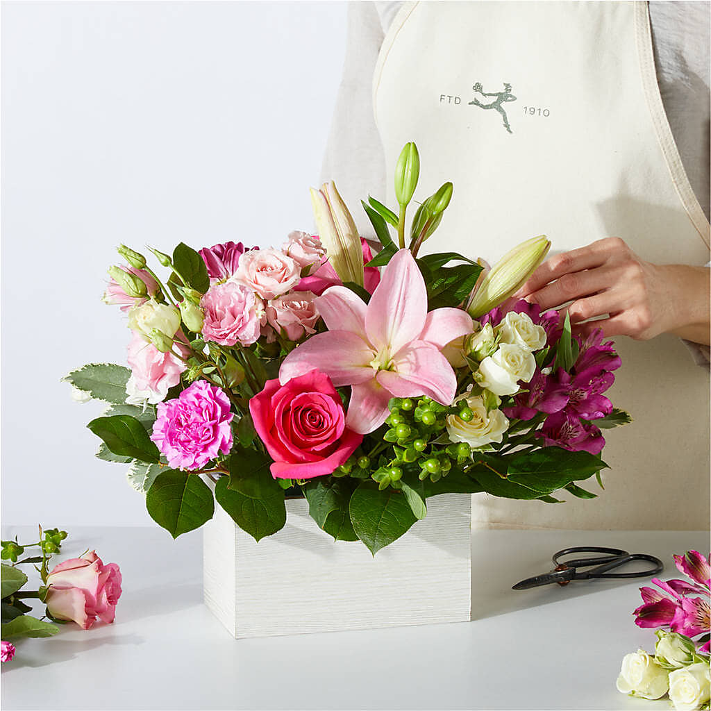 Sweetberry Box – A Florist Original –  Rosehaus Floral, Suamico WI