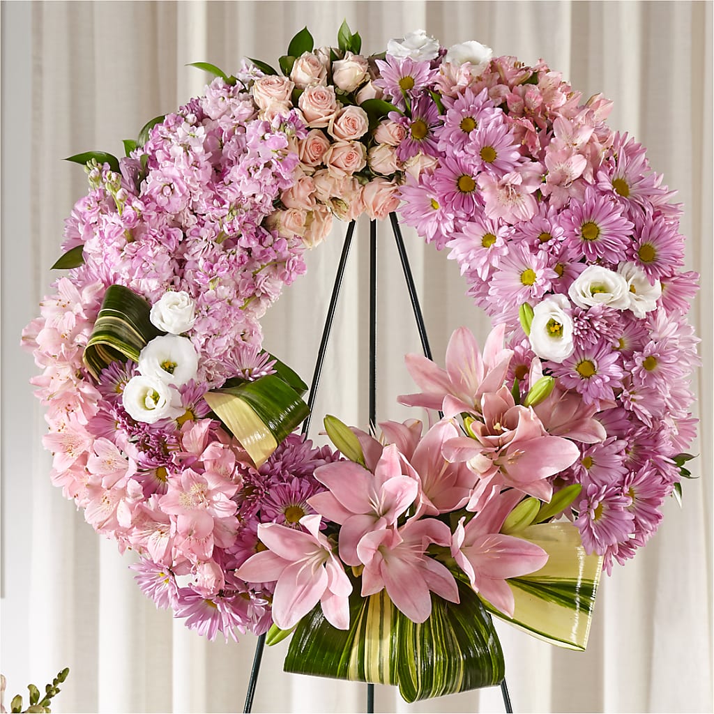 Gift of Warmth Wreath –  Rosehaus Floral, Suamico WI